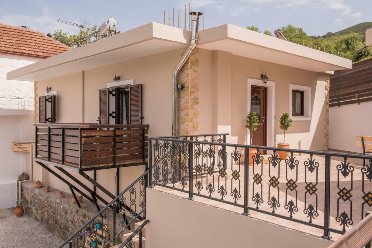 Marika Traditional Home Elos Екстер'єр фото