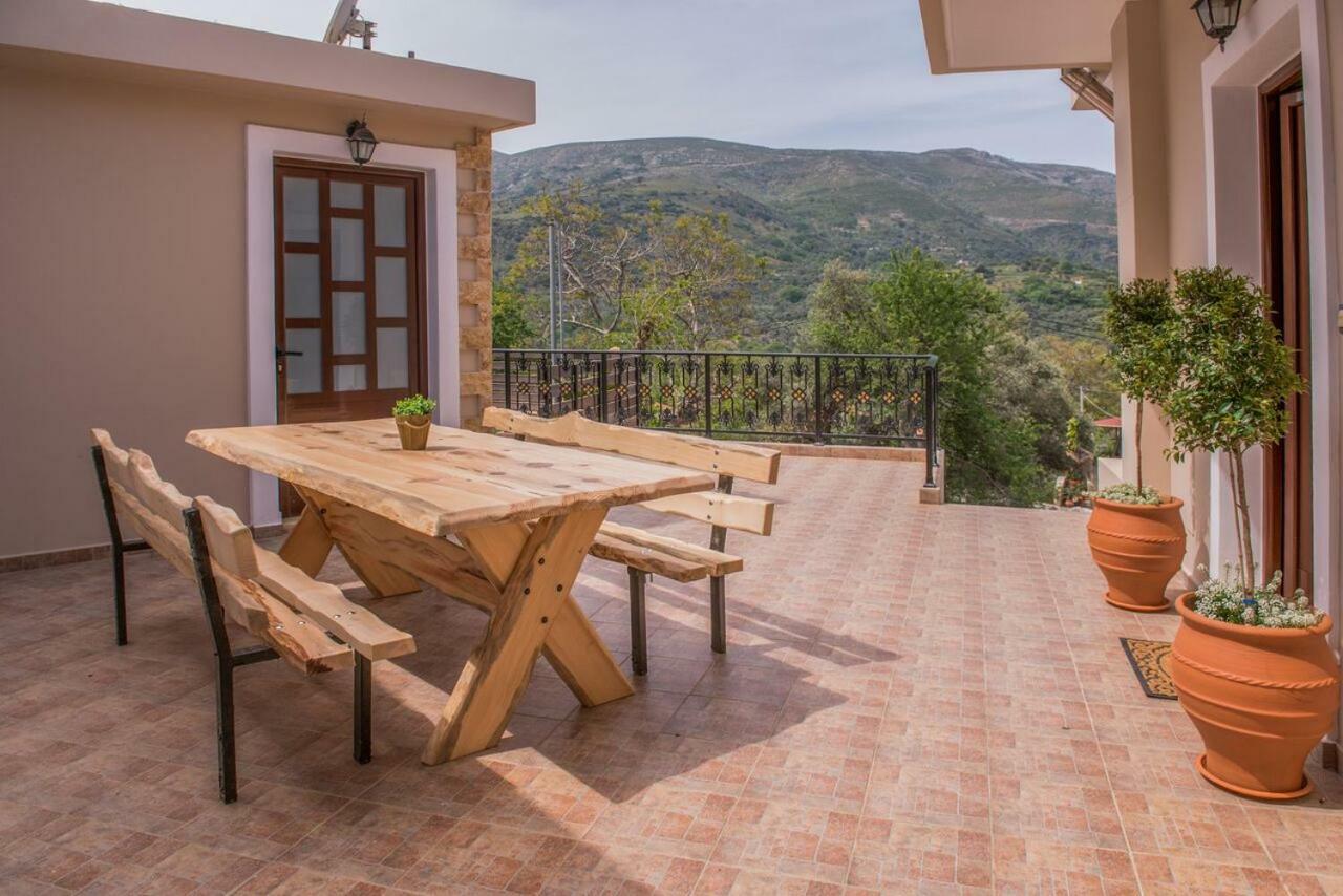 Marika Traditional Home Elos Екстер'єр фото