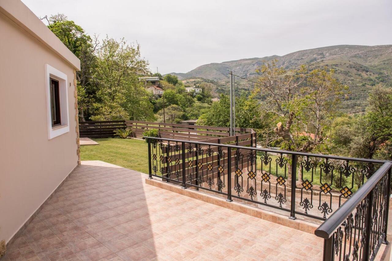 Marika Traditional Home Elos Екстер'єр фото