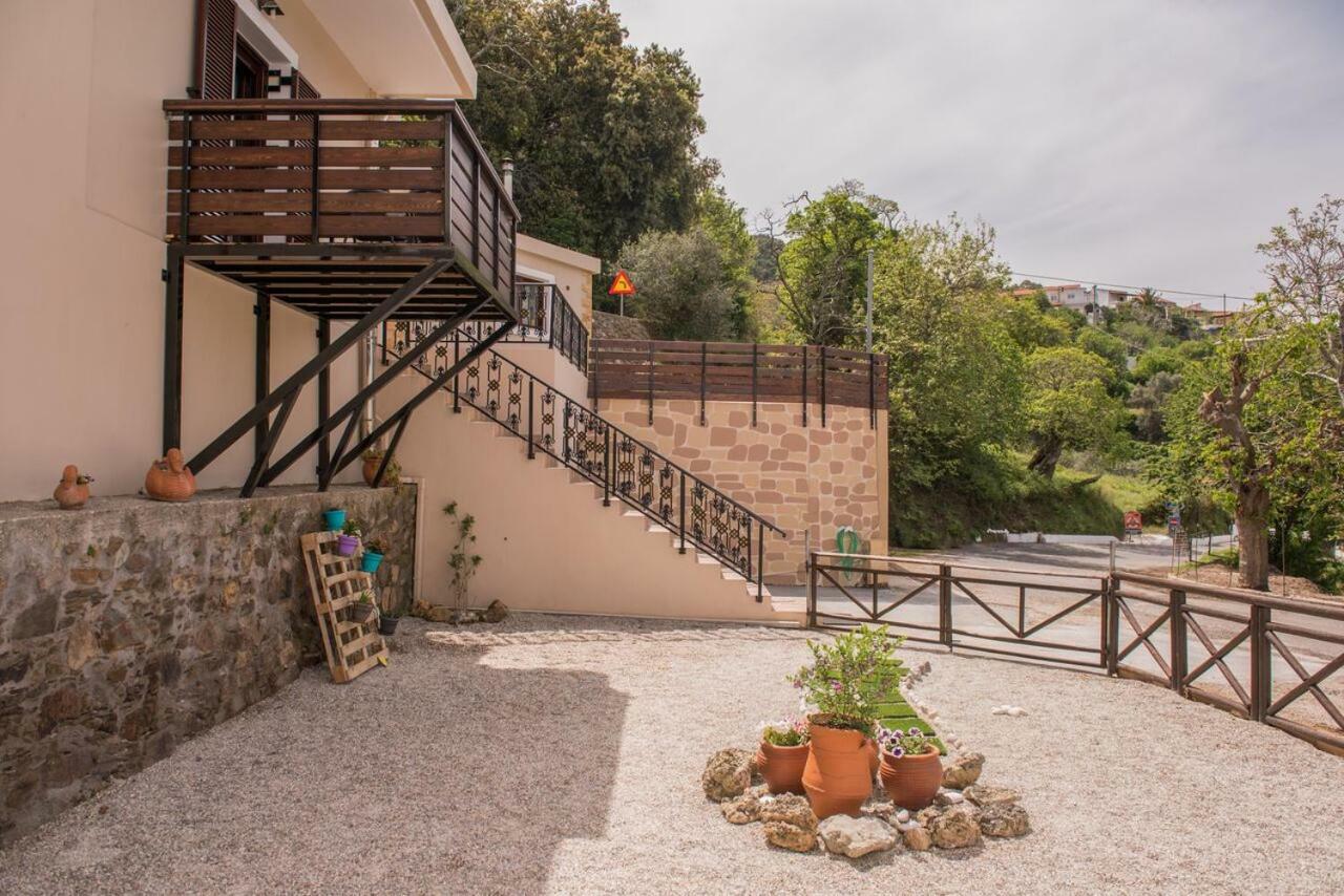 Marika Traditional Home Elos Екстер'єр фото
