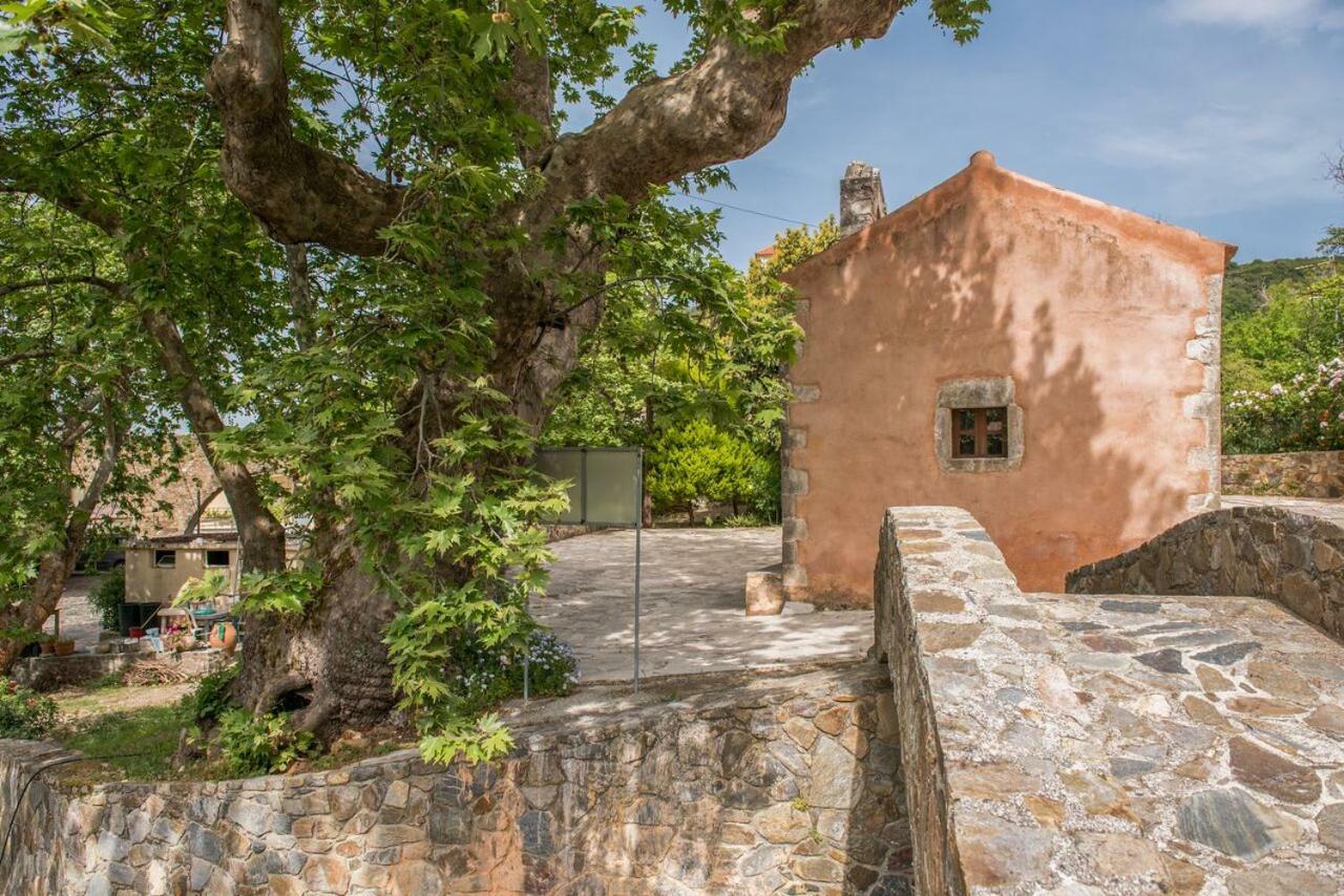 Marika Traditional Home Elos Екстер'єр фото