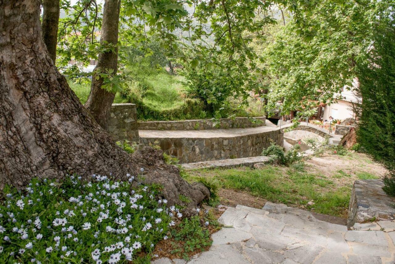 Marika Traditional Home Elos Екстер'єр фото